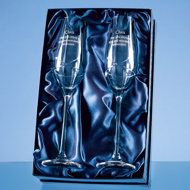 Personalised Engraved Diamante Pair of Champagne Flutes (Kiss) Scotland UK Custom Customised Gift Gifts Scottish